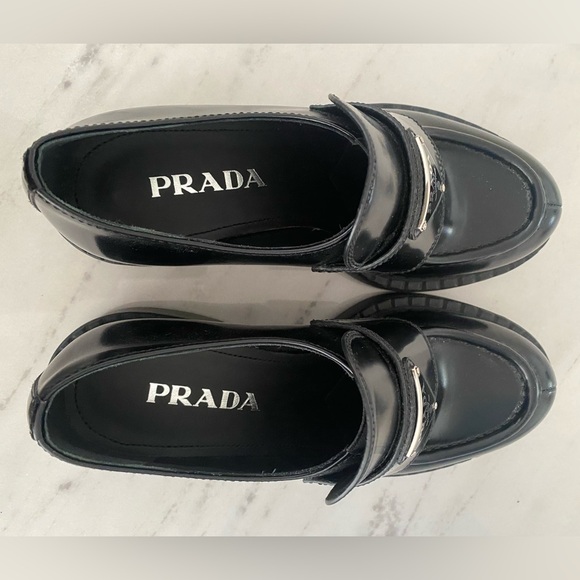 🆕 PRADA Chocolate Brushed Leather Loafers - Picture 8 of 9